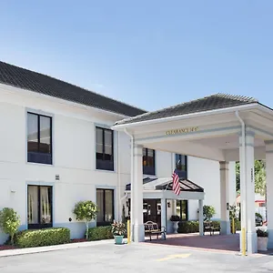Baymont By Wyndham Savannah/garden USA